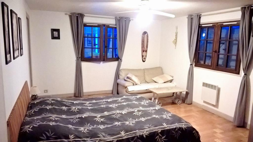 Parfums D'Azur Bed & Breakfast Ле Кане Екстериор снимка