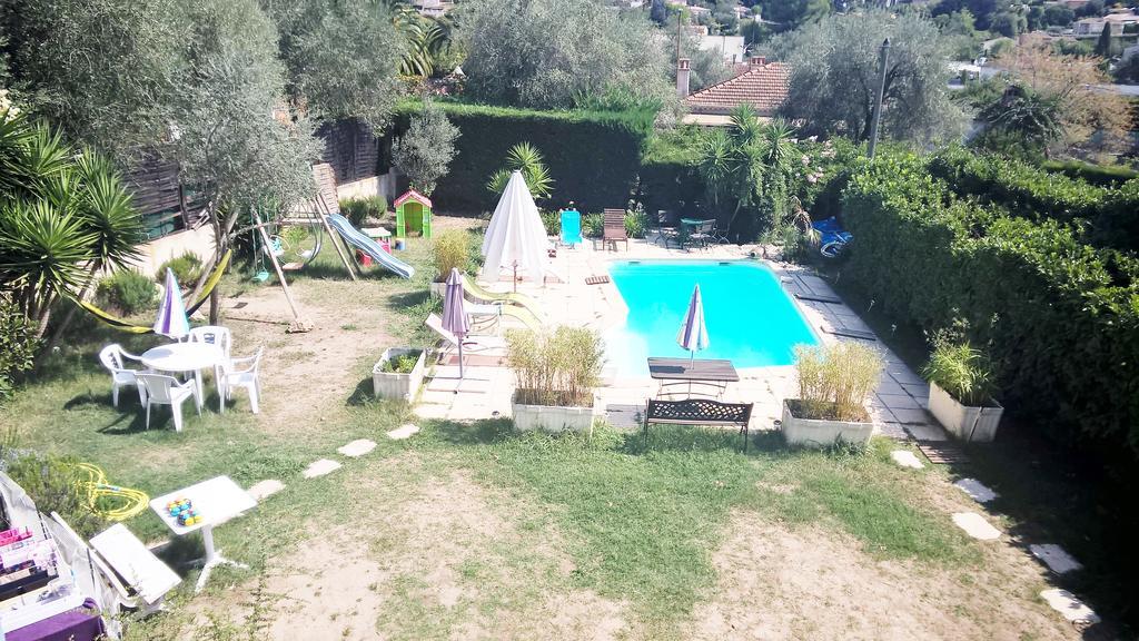 Parfums D'Azur Bed & Breakfast Ле Кане Екстериор снимка