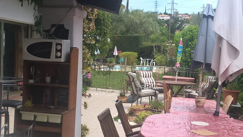 Parfums D'Azur Bed & Breakfast Ле Кане Екстериор снимка