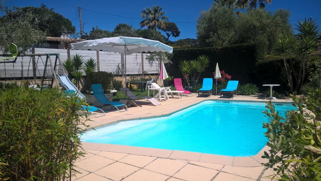 Parfums D'Azur Bed & Breakfast Ле Кане Екстериор снимка