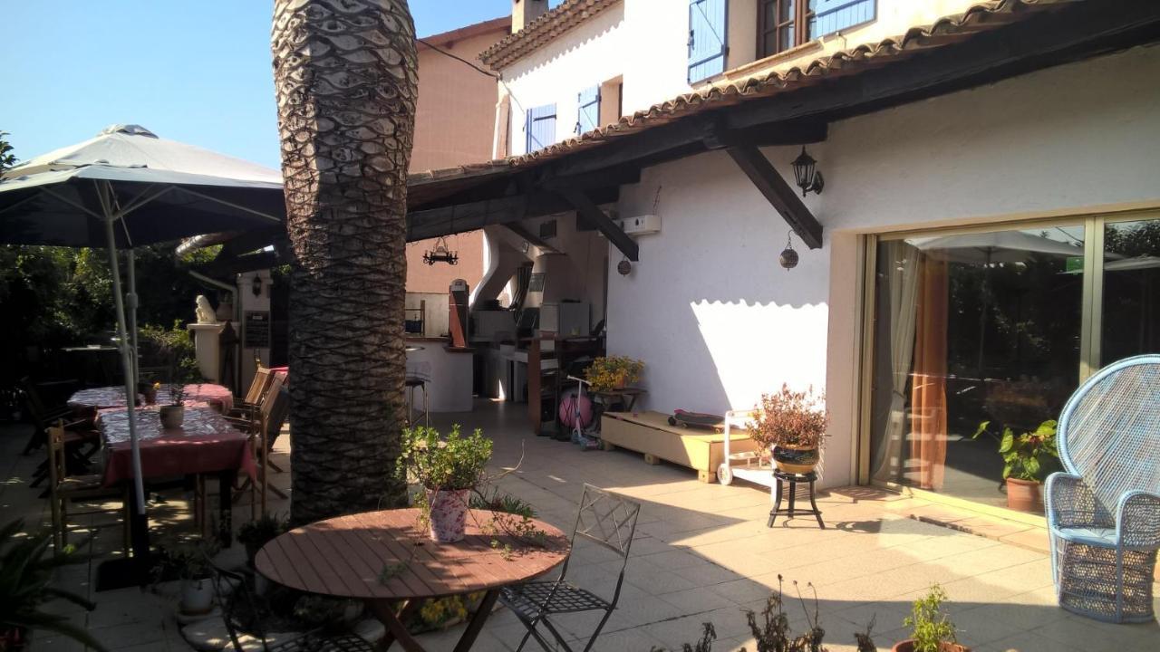 Parfums D'Azur Bed & Breakfast Ле Кане Екстериор снимка